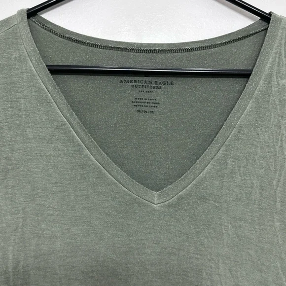 American Eagle Women’s Olive Green V-Neck Short Sleeve Top - Picture 3 of 3